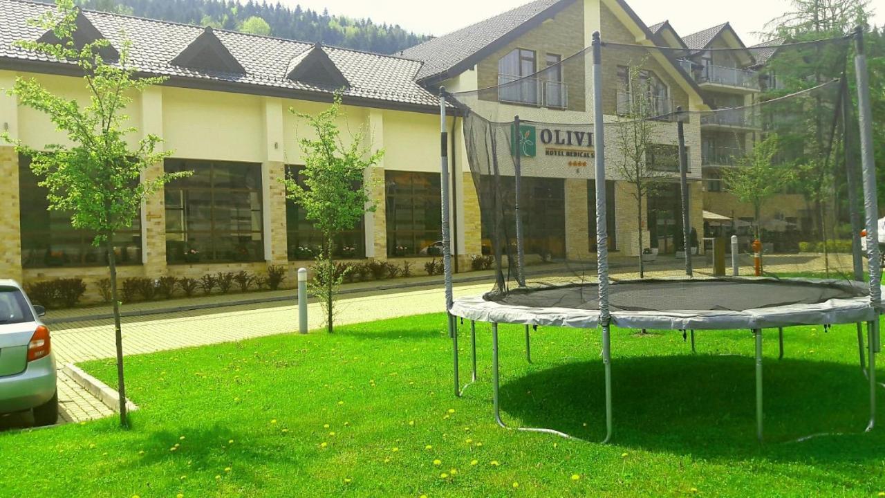 Hotel Olivia Medical Spa Skomielna Czarna Екстериор снимка