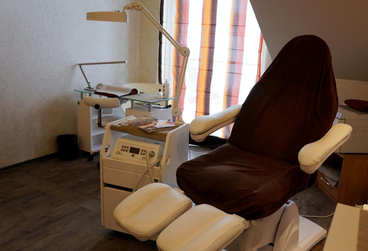 Hotel Olivia Medical Spa Skomielna Czarna Екстериор снимка