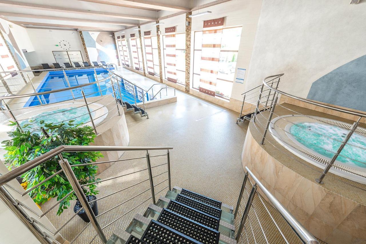 Hotel Olivia Medical Spa Skomielna Czarna Екстериор снимка