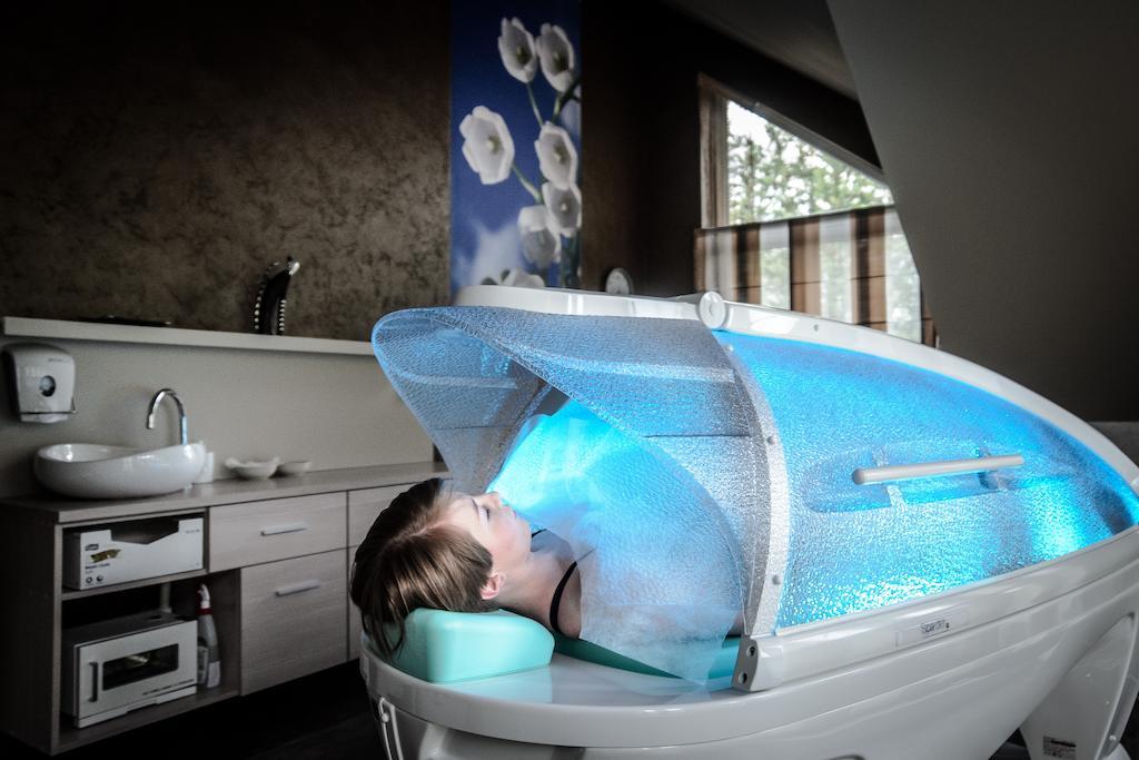 Hotel Olivia Medical Spa Skomielna Czarna Екстериор снимка